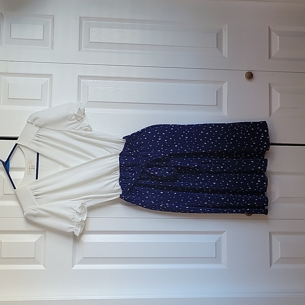Monteau LA V-neck A-line Midi dress